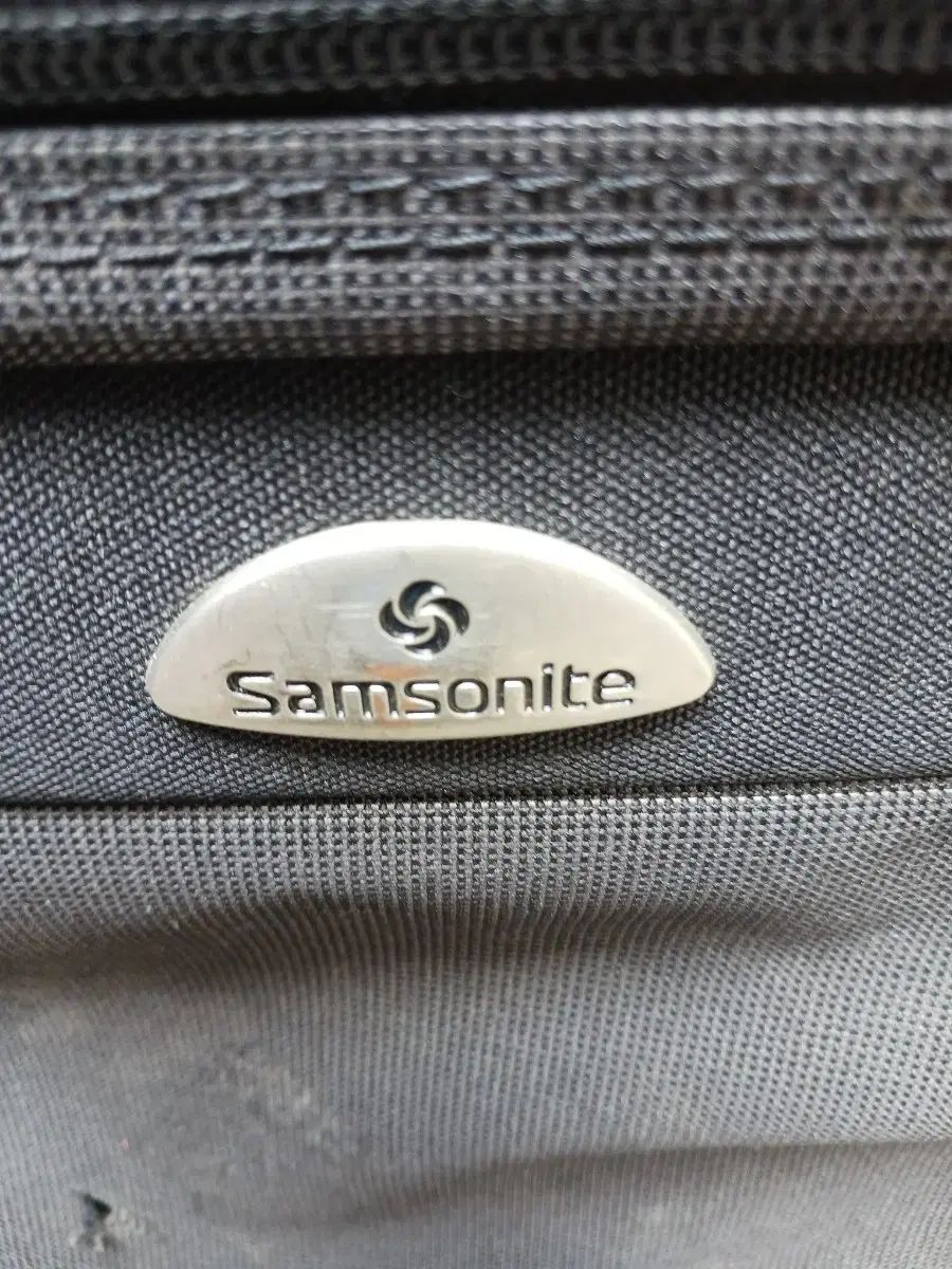 Samsonite サムソナイト 大型 28 インチ 荷物用 黒 キャリーケース スーツケース