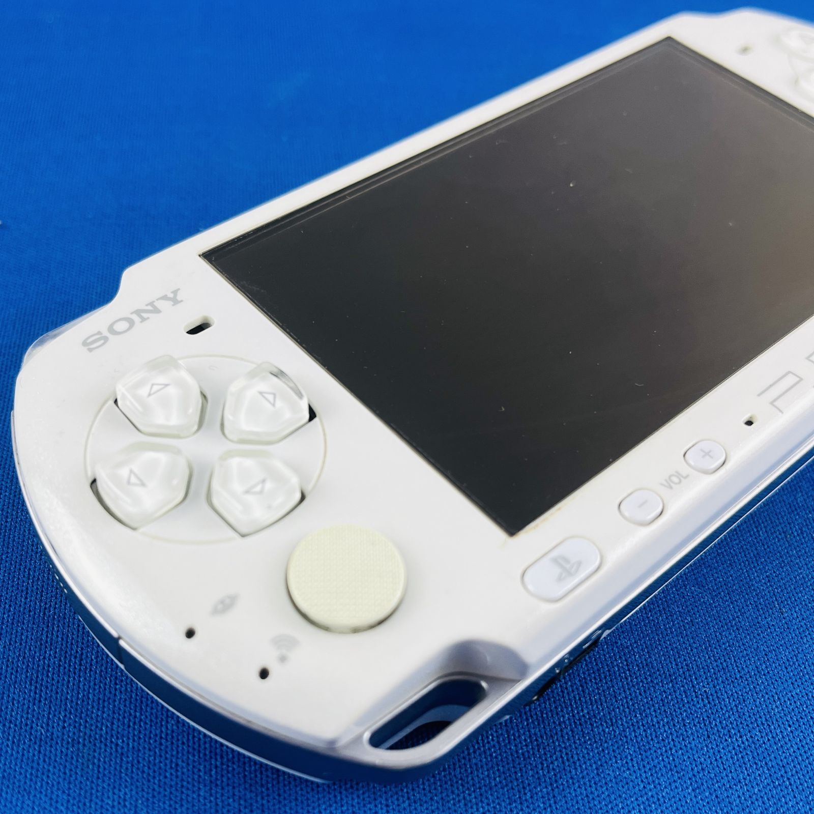 PSP-3000 パールホワイト 箱付き PSP 3000 パールホワイト すぐに
