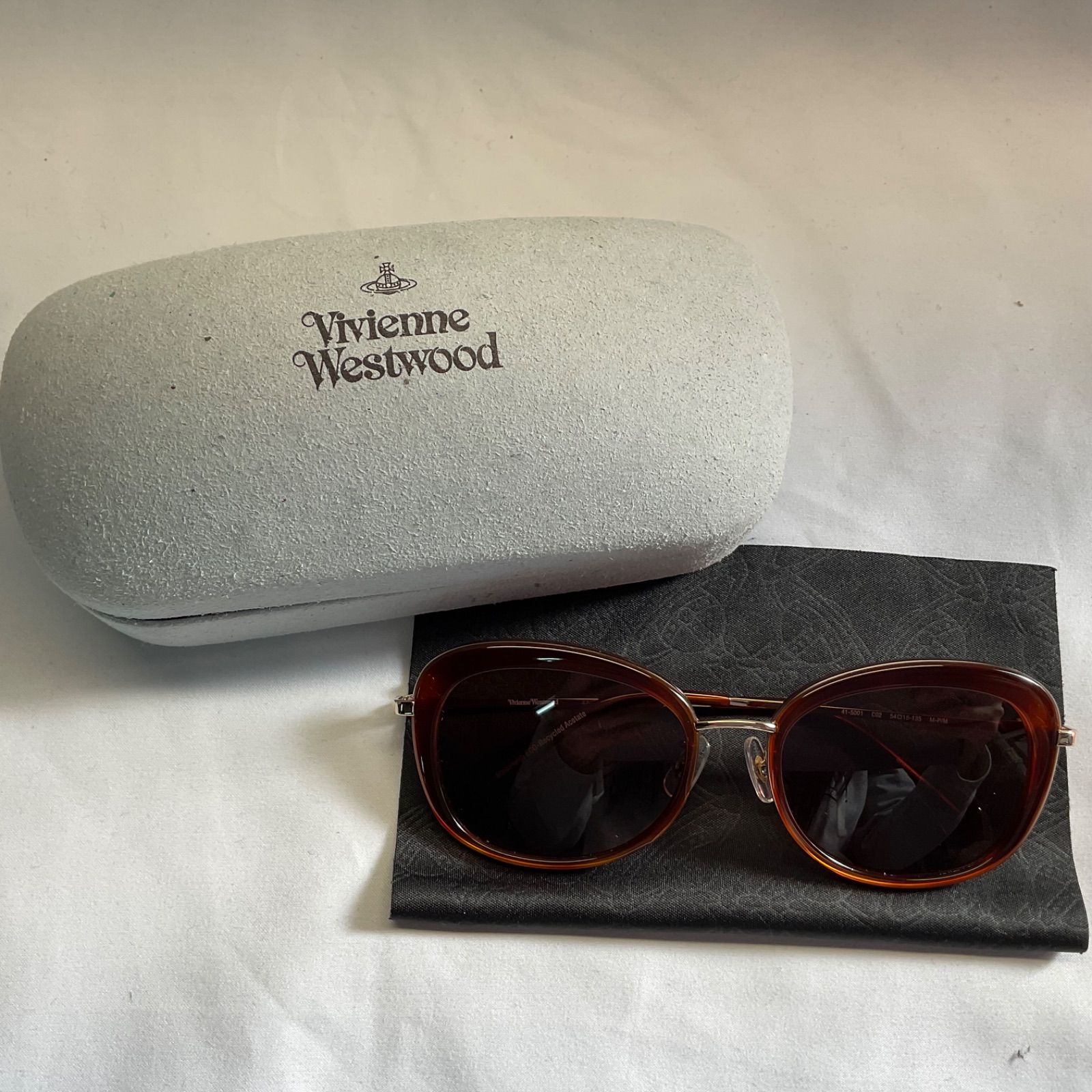 Vivienne Westwood サングラス （ケース付き） - メルカリ