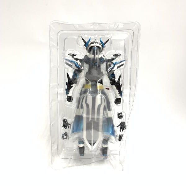 中古】開封)S.H.Figuarts 仮面ライダークローズエボル[18