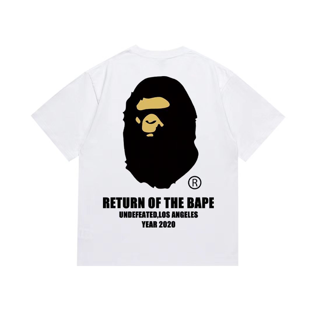 新品✨A BATHING APE × UNDEFEATED （アベイシングエイプ×アンディフィーテッド）プリントTシャツ  White （しろい）/ワイト