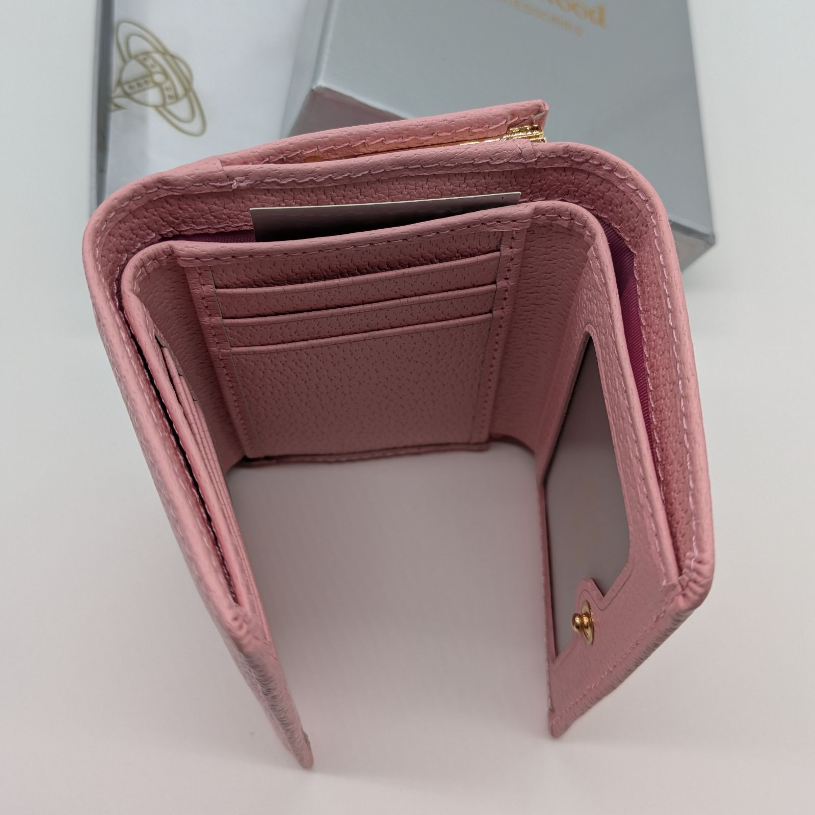 Vivienne Westwood ☆三つ折り財布☆ピンク レザー マット - メルカリ 