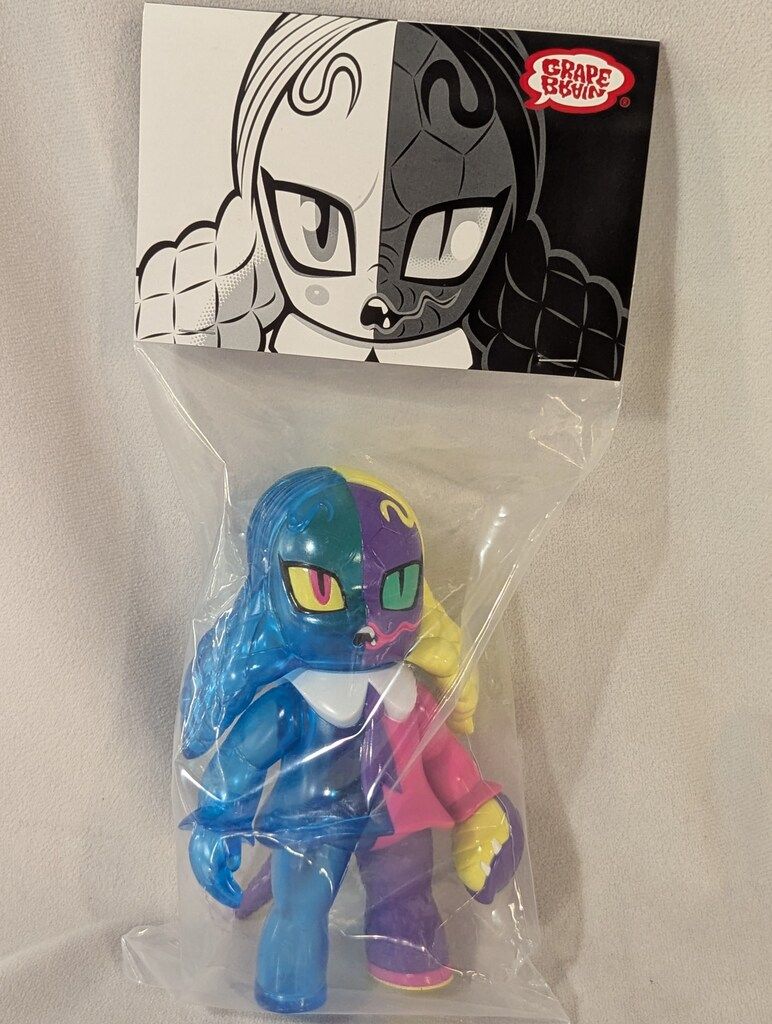 GRAPE BRAIN 蜷局少女みみみちゃん ブルークリア成型/黄/ピンク