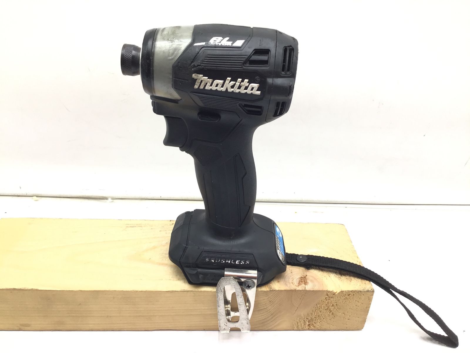 中古品】☆Makita/マキタ 18v充電式インパクトドライバ TD173DRGXB[黒 