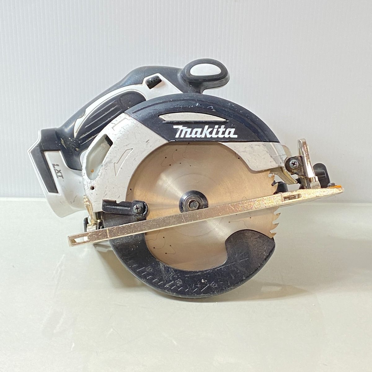 ΦΦMAKITA マキタ 充電式丸ノコ　18V HS630D ホワイト