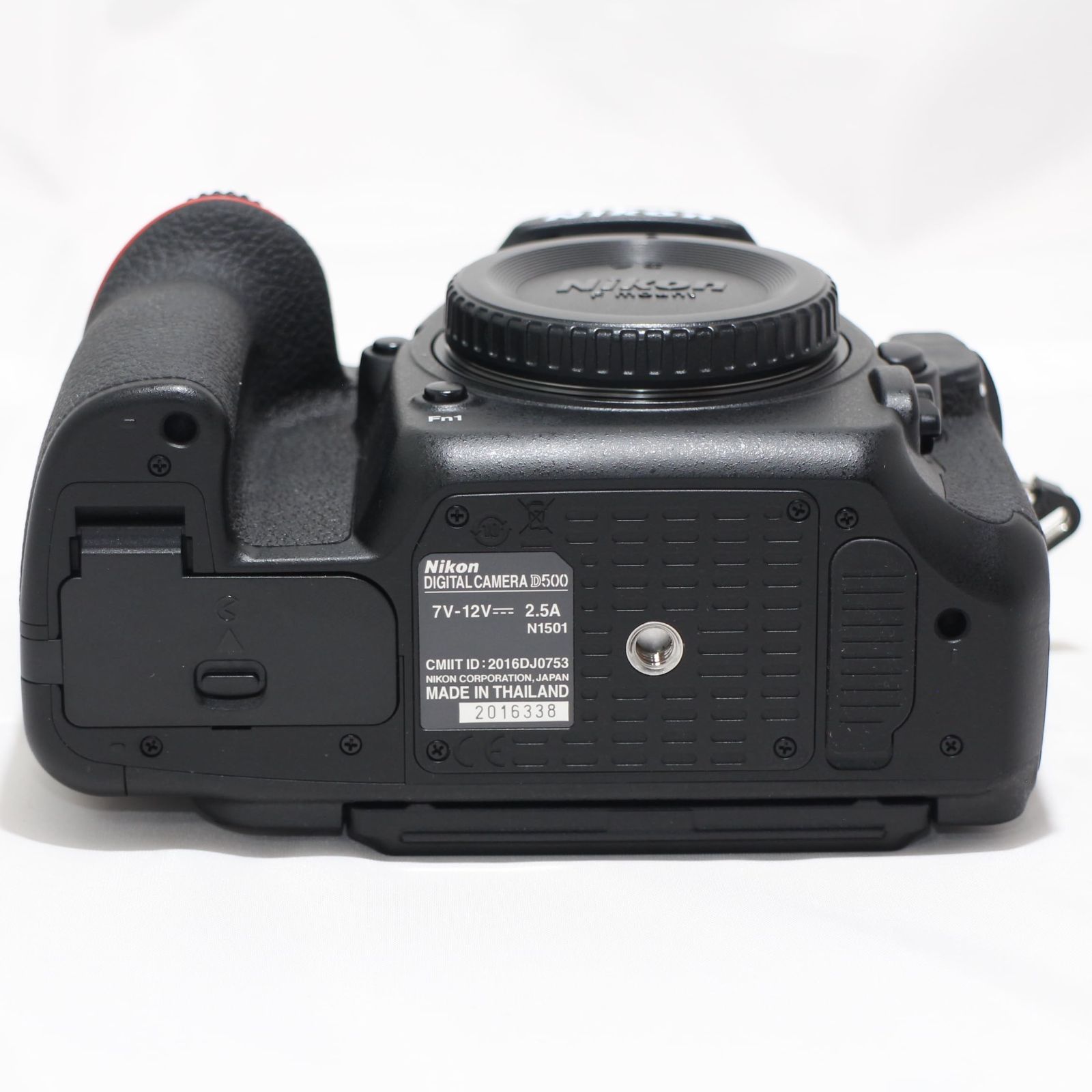 Nikon ニコン D500 ボディ　シャッター回数多い ニコンD お買い得品｜ニコン D500 ボディ シャッター回数 約