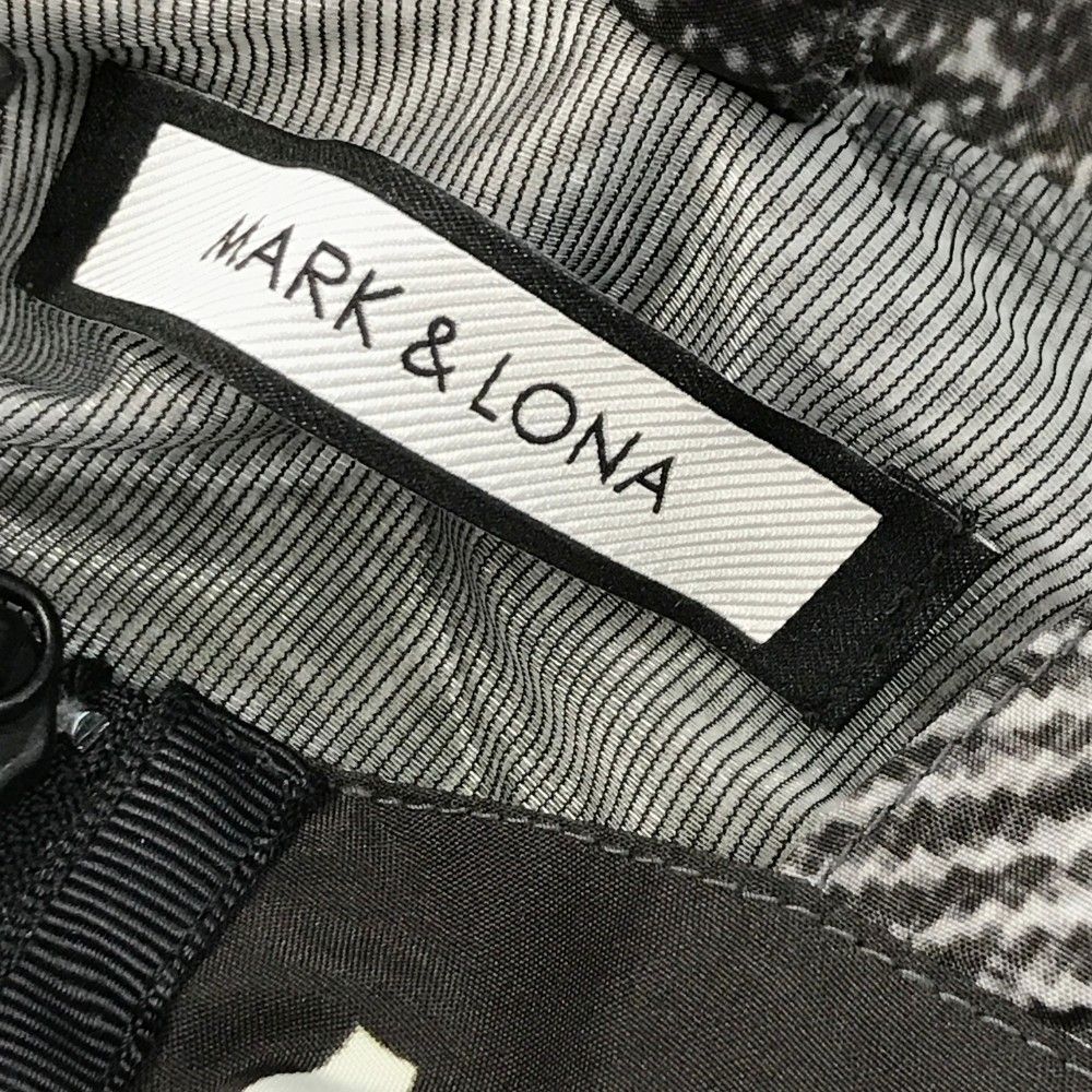 サイズ：44 MARK&LONA マークアンドロナ  裏メッシュ ジップパーカー ジャケット 総柄 ブラック系 [240101469245] ゴルフウェア メンズ ストスト サイズ：44 MARK&LONA マークアンドロナ 裏メッシュ ジップ