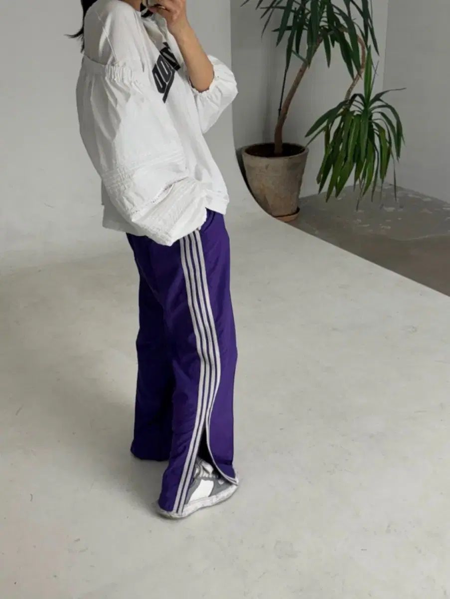 裾