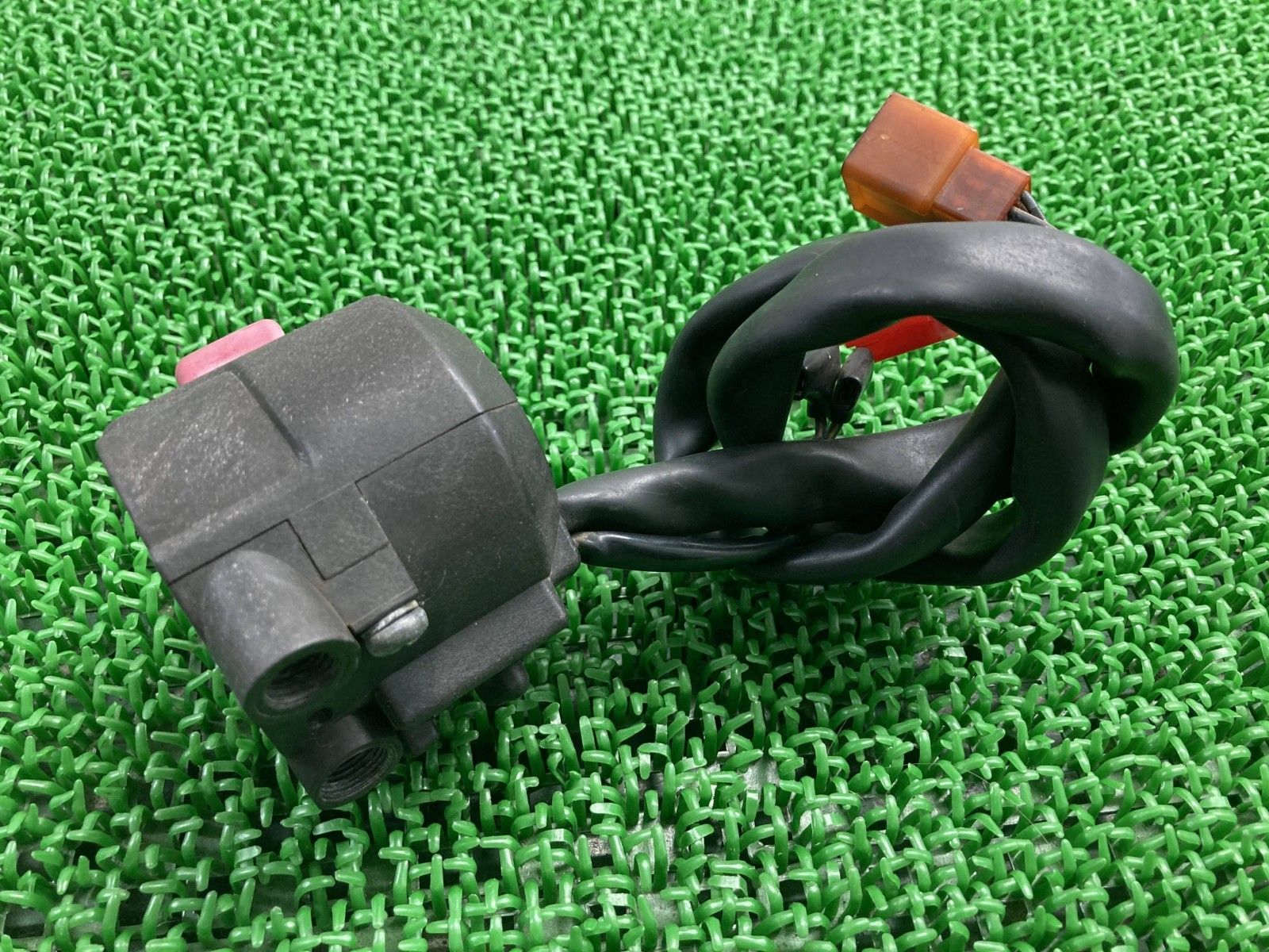 ホーネット250 ハンドルスイッチ 右 HM-4HZ-T ホンダ 純正 MC31 HORNET250 スイッチボックス 割れ欠け無し 品薄 yM