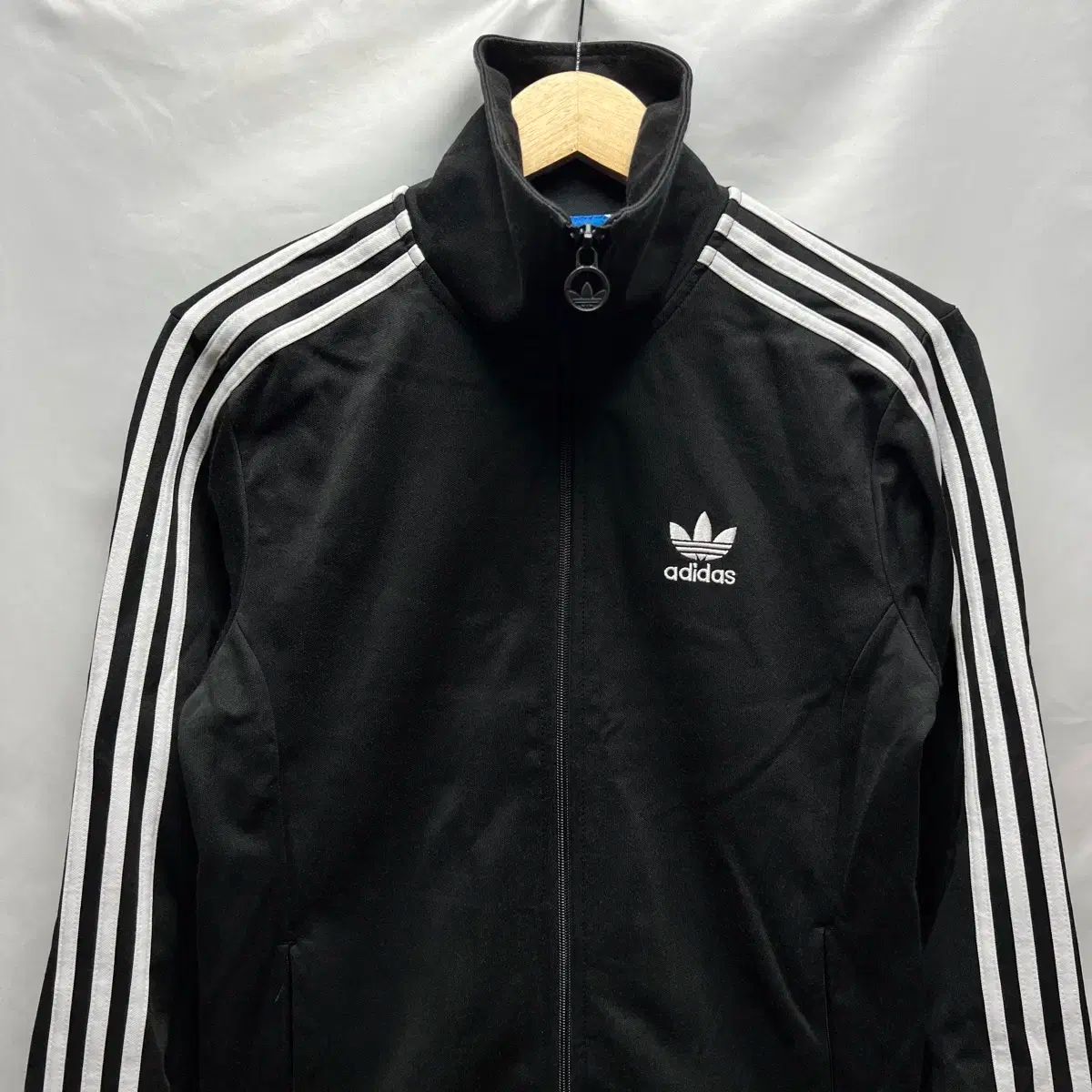 美品　adidas ヨーロッパトラックトップ トラックジャケット ブラック　95 純正品/ 95 adidas(アディダス) 新作 ヨーロッパ 黒 トラック