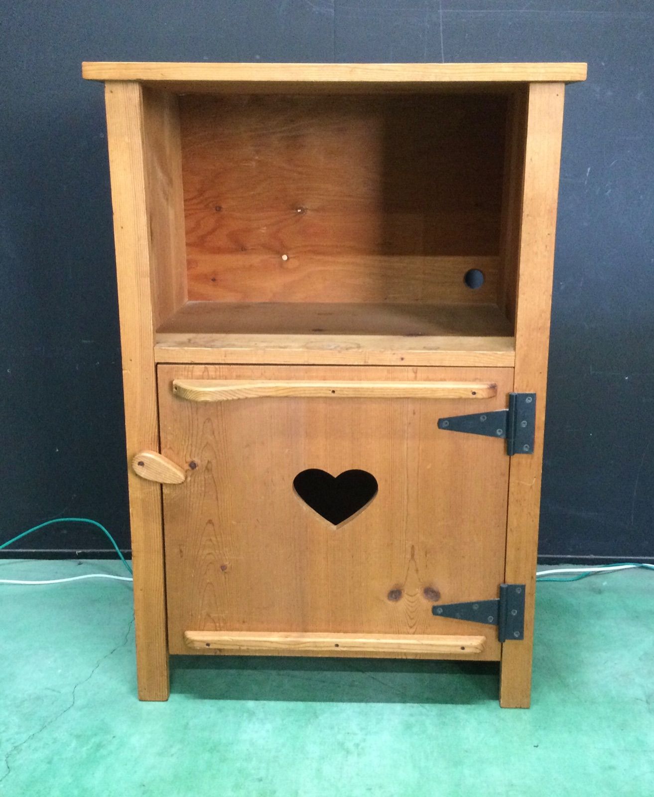 カントリー家具 木製ハート型 キャビネット アメリカンカントリー 収納