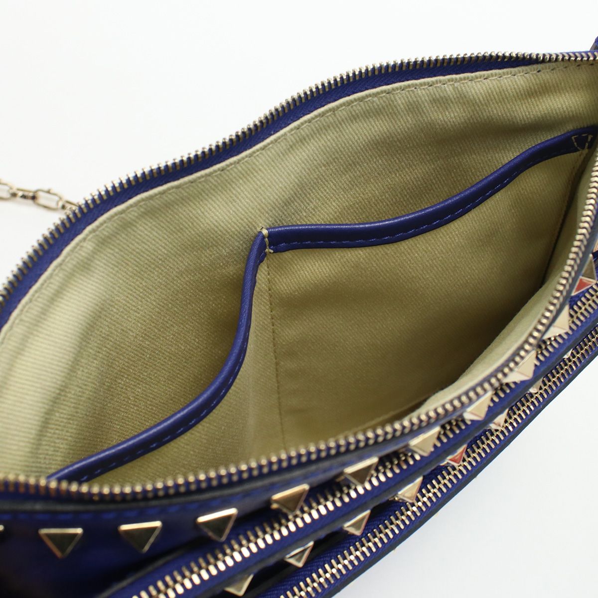 VALENTINO ヴァレンティノ チェーンショルダーバッグ ロックスタッズ ... VALENTINO ヴァレンティノ チェーンショルダーバッグ ロックスタッズ 斜め掛け ショルダーバッグ レザー レディース
