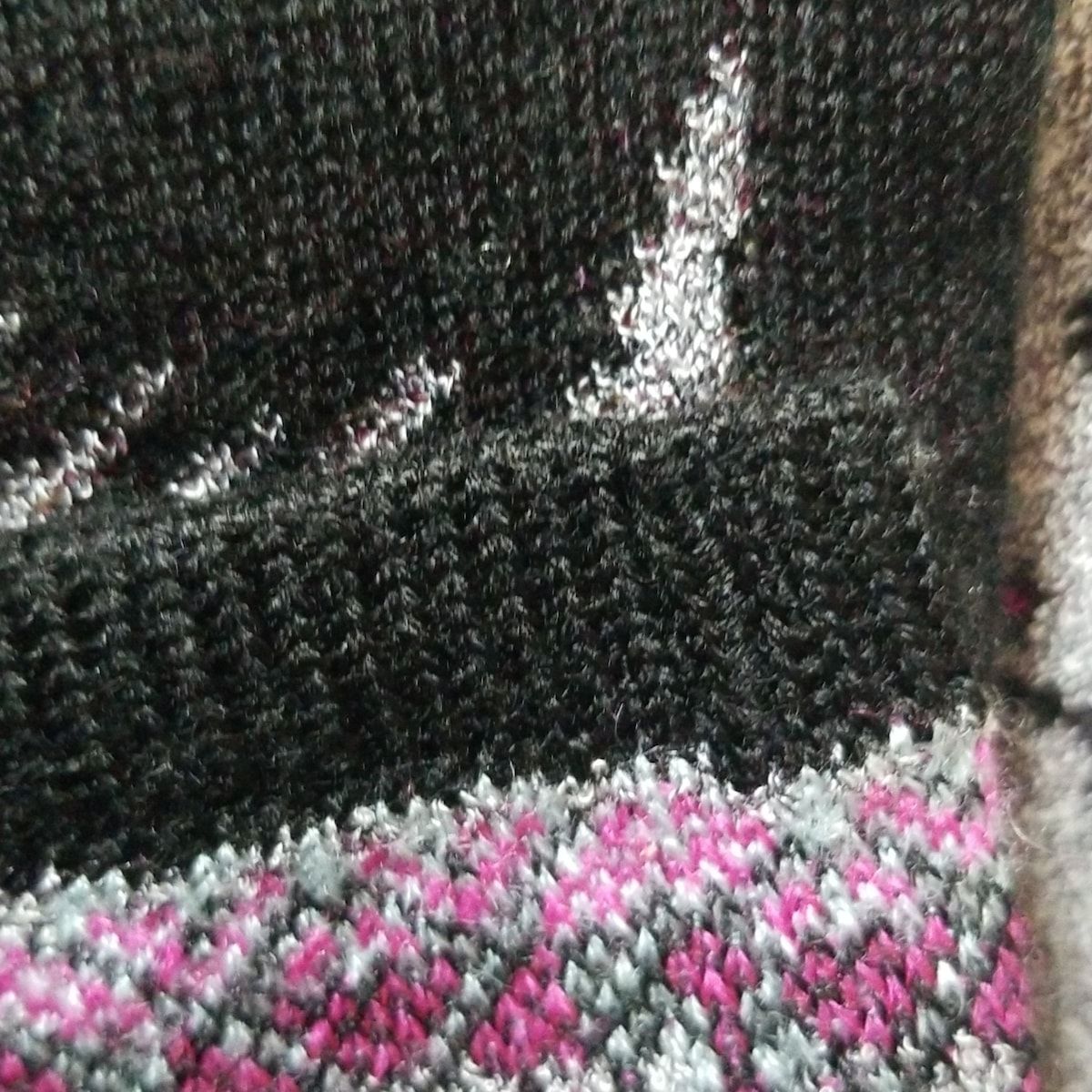 - グレー×ピンク×マルチ