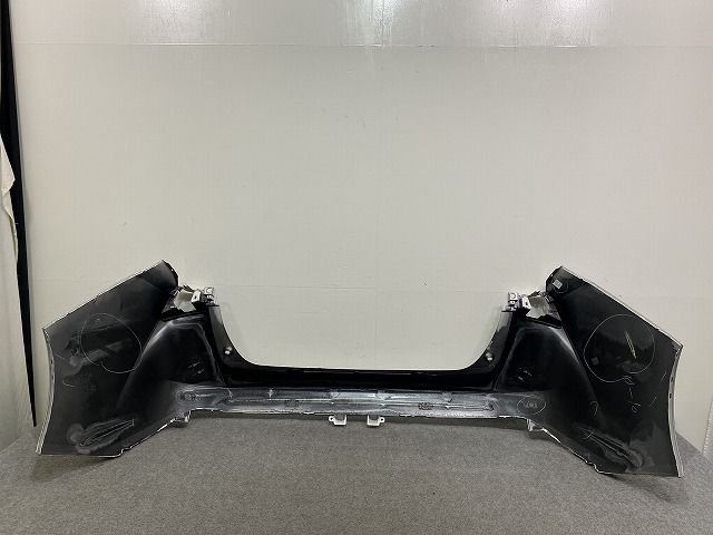 プリウス 50系/ZVW50/ZVW51/ZVW55 純正 後期 リア バンパー 52159