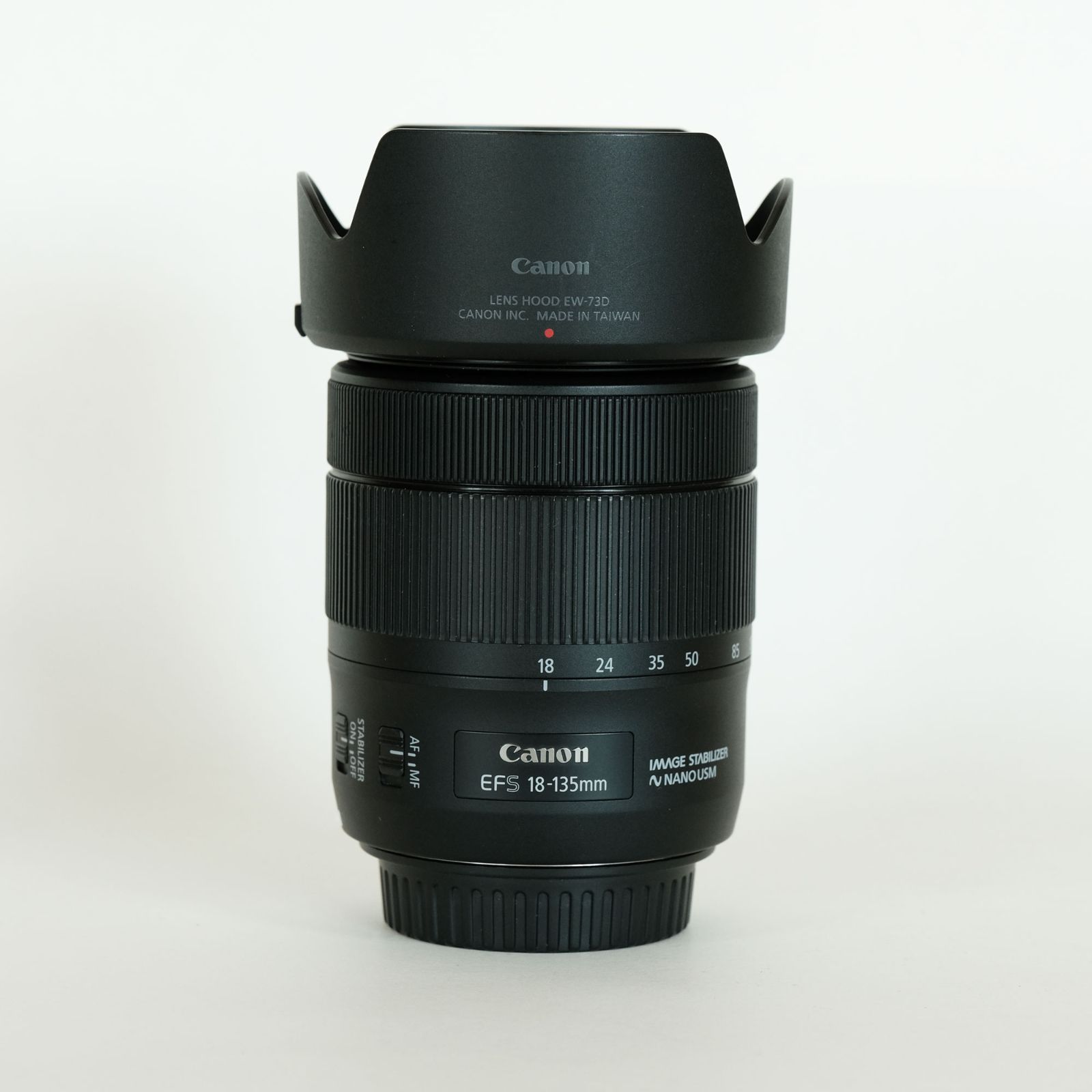 キヤノン Canon EF-S 18-135mm F3.5-5.6 キャノン IS STM 高倍率ズームレンズ 一眼レフ カメラ 中古