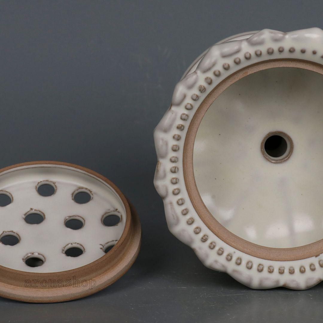 白釉四系統の透かし彫りの香炉 香道具 現代工芸品 美術品 装飾品