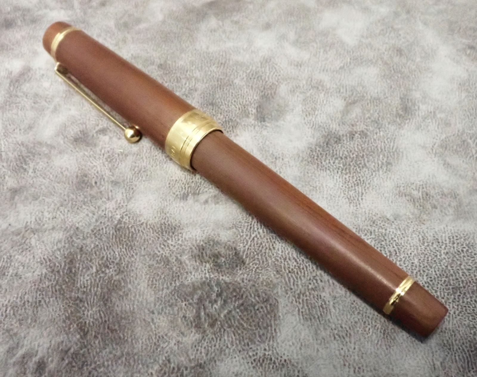 abc様専用出品 ジェットストリーム4&1用 アクリルカスタムグリップ