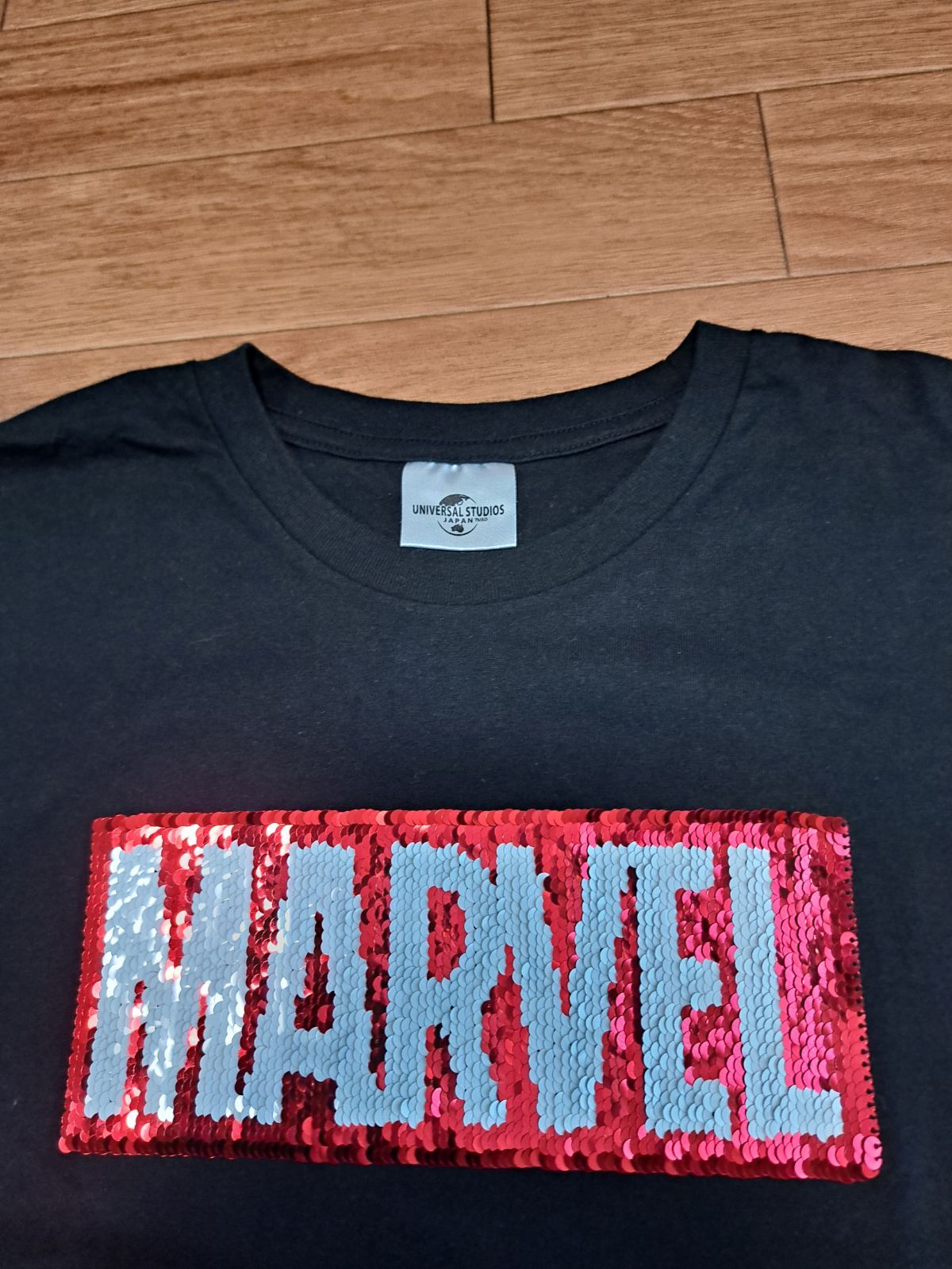 ⭐中古超美品⭐USJ マーベル スパイダーマン スパンコール 切り替え キラキラ Tシャツ M~Lサイズ相当