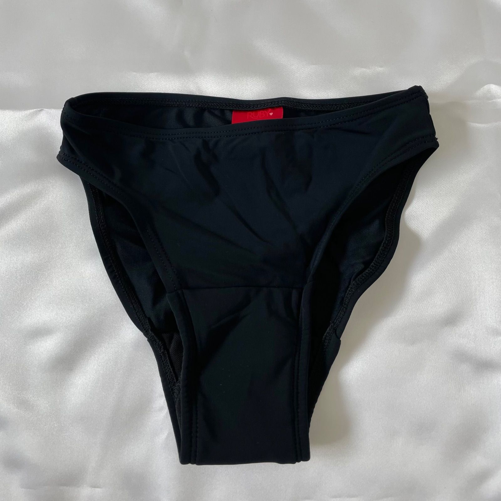 新品未使用】PantyProp クラシック 水着 ボトム + パッド1枚