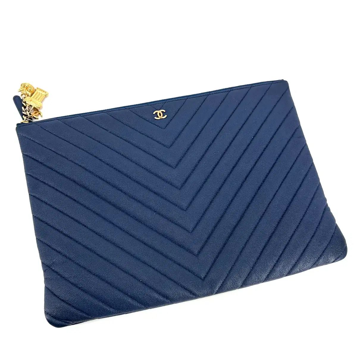 Chanel シャネル 版 フクロウ タッセル タッセルチャーム キャビア シェブロン 金具 クラッチ ラージ