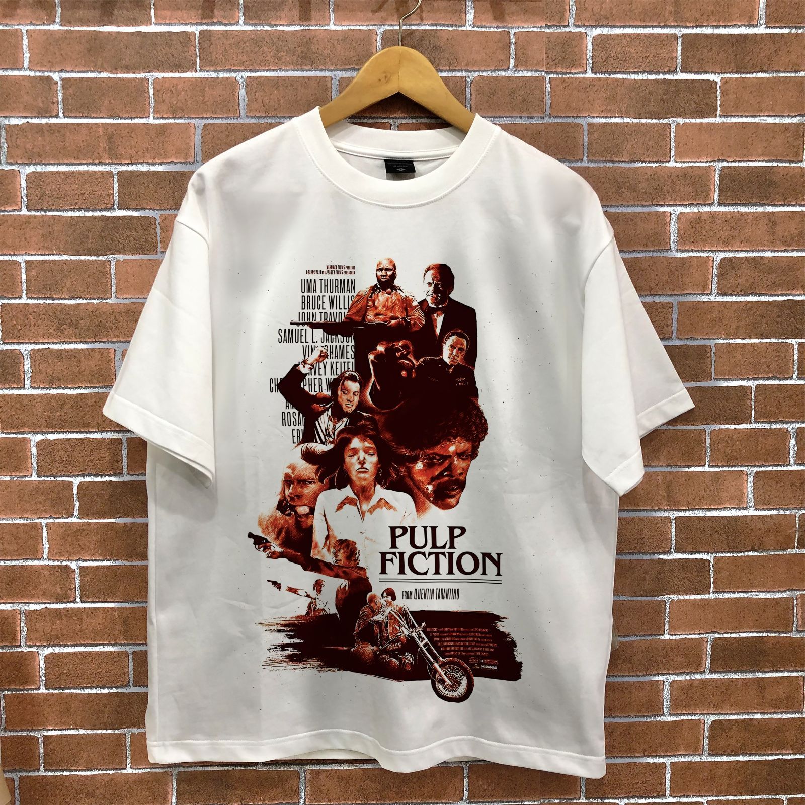 Pulp Fiction クエンティン・タランティーノ 映画ポスター風 T