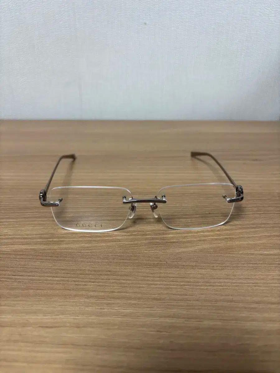 GUCCI グッチ シルバー フチなし メガネ GG1703O GUCCI