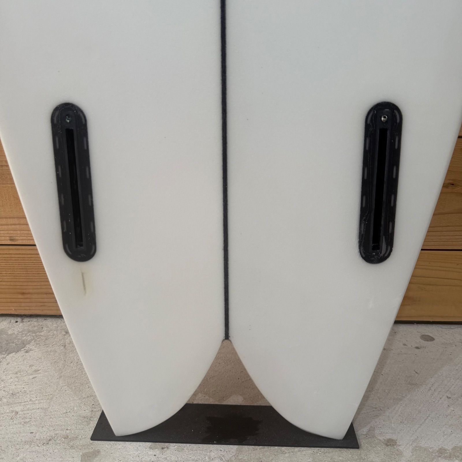 中古 SHARPEYE シャープアイ MAGURO マグロ 5'8 31.8L サーフボード