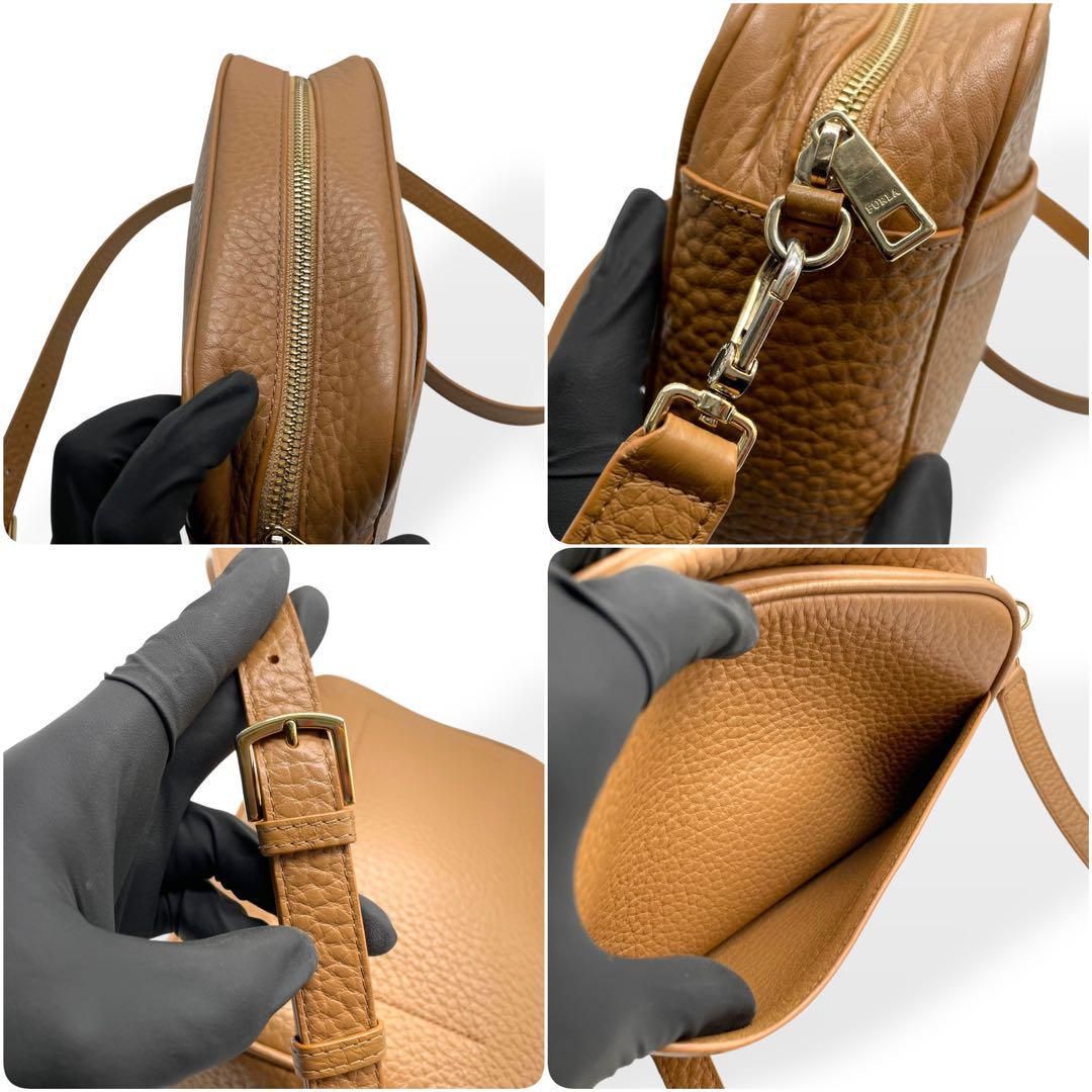 極美品　FURLA アヴリル ショルダーバッグ カメラバッグ 斜め掛け シボ革 極美品 FURLA アヴリル ショルダーバッグ カメラバッグ 斜め掛け