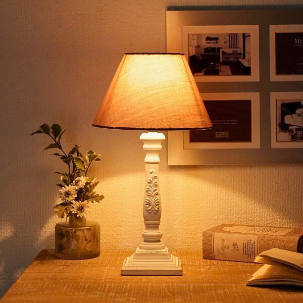 テーブルランプ おしゃれ ウッド 天然木 クラシック フレンチシャビー調 アンティーク ライト クラシックなテーブルランプ レリーフブラン