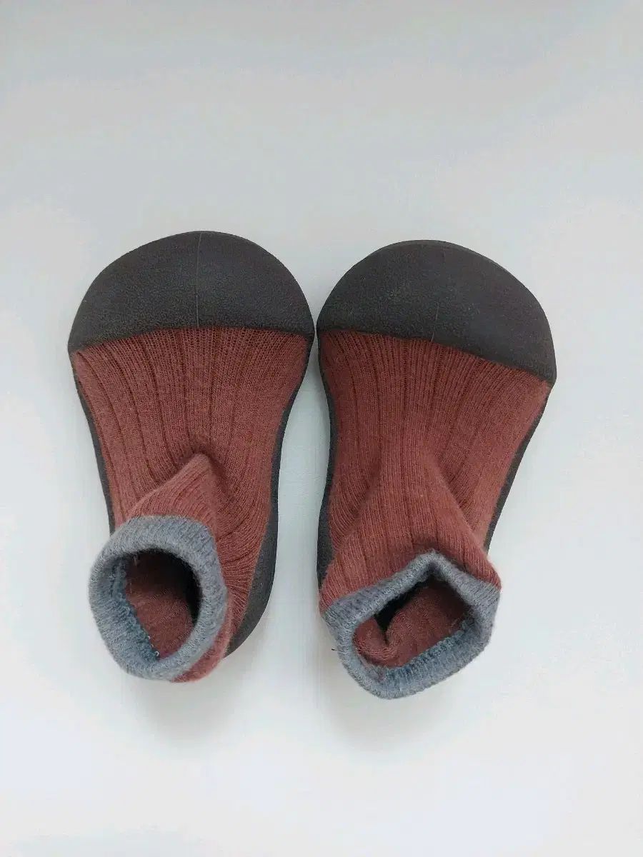 アティパス 歩行 靴