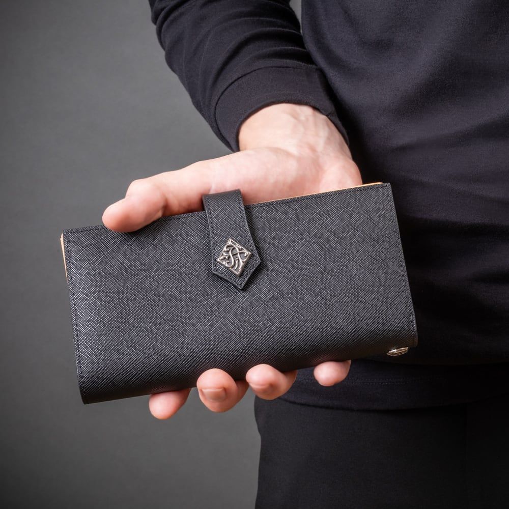 アルテミスクラシック レザーブランド