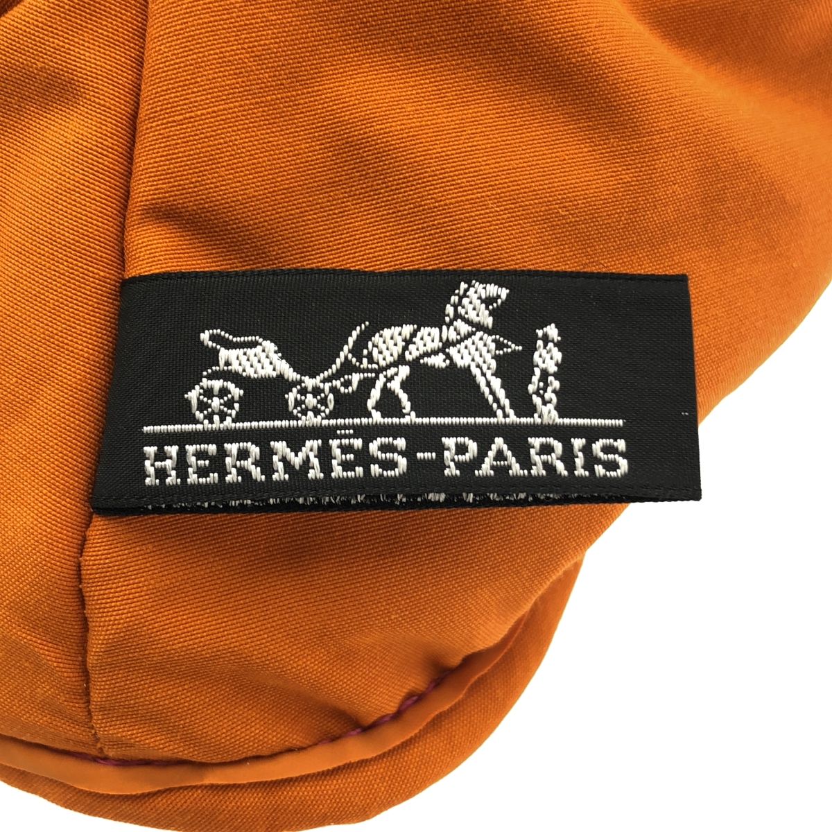 ボリード ポーチ