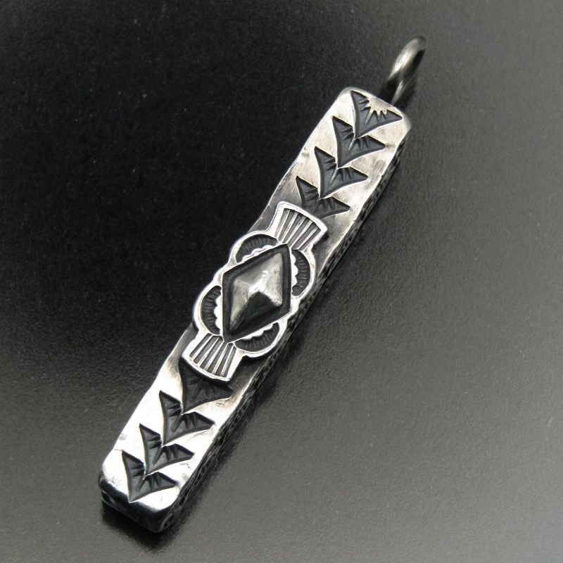 Gary Reeves ナバホ族 ペンダント ヘビーゲージ スクエア 4面 スタンプワーク ゲーリーリーブス トップ ゲイリーリーブス 80007190