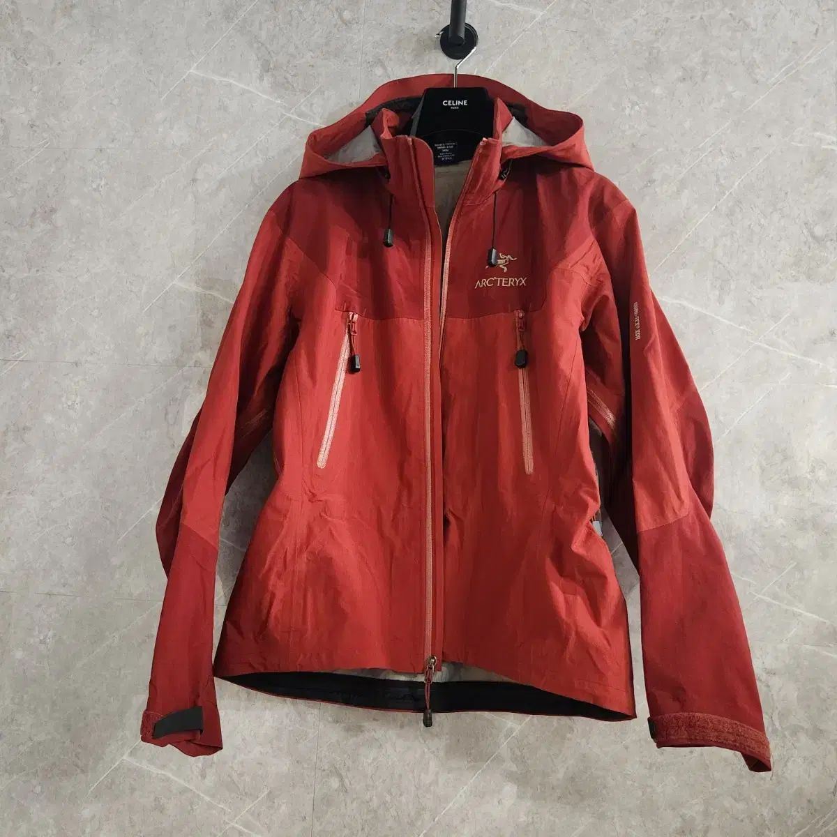 ARC TERYX ゴアテックス ウィンドブレーカー ジャケット レッド