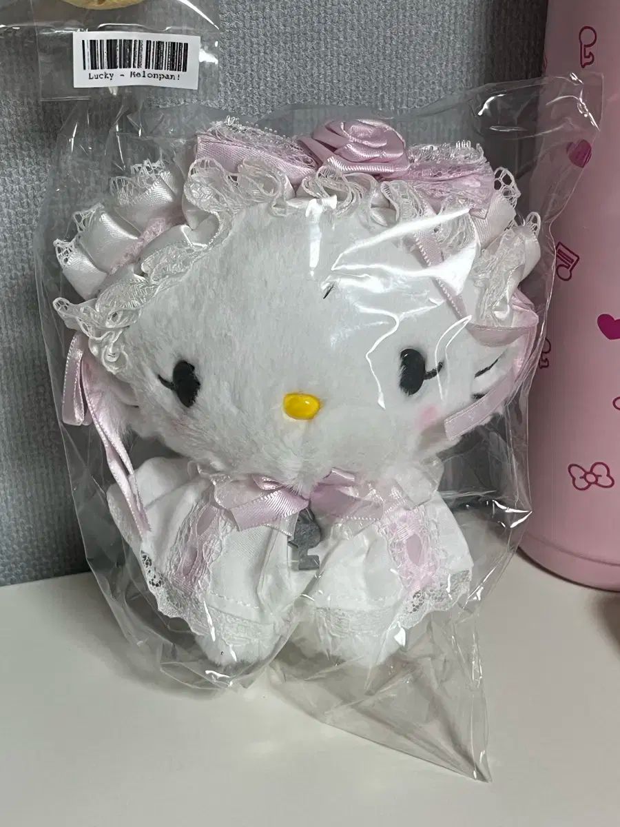 2006年 ハローキティ甲府商業高等学校 記念ストラップ 根付 限定品