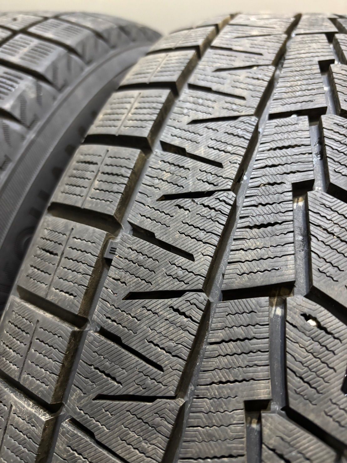 YOKOHAMA ice GUARD iG50 PLUS 225/50R18 18インチ スタッドレス 4本 C