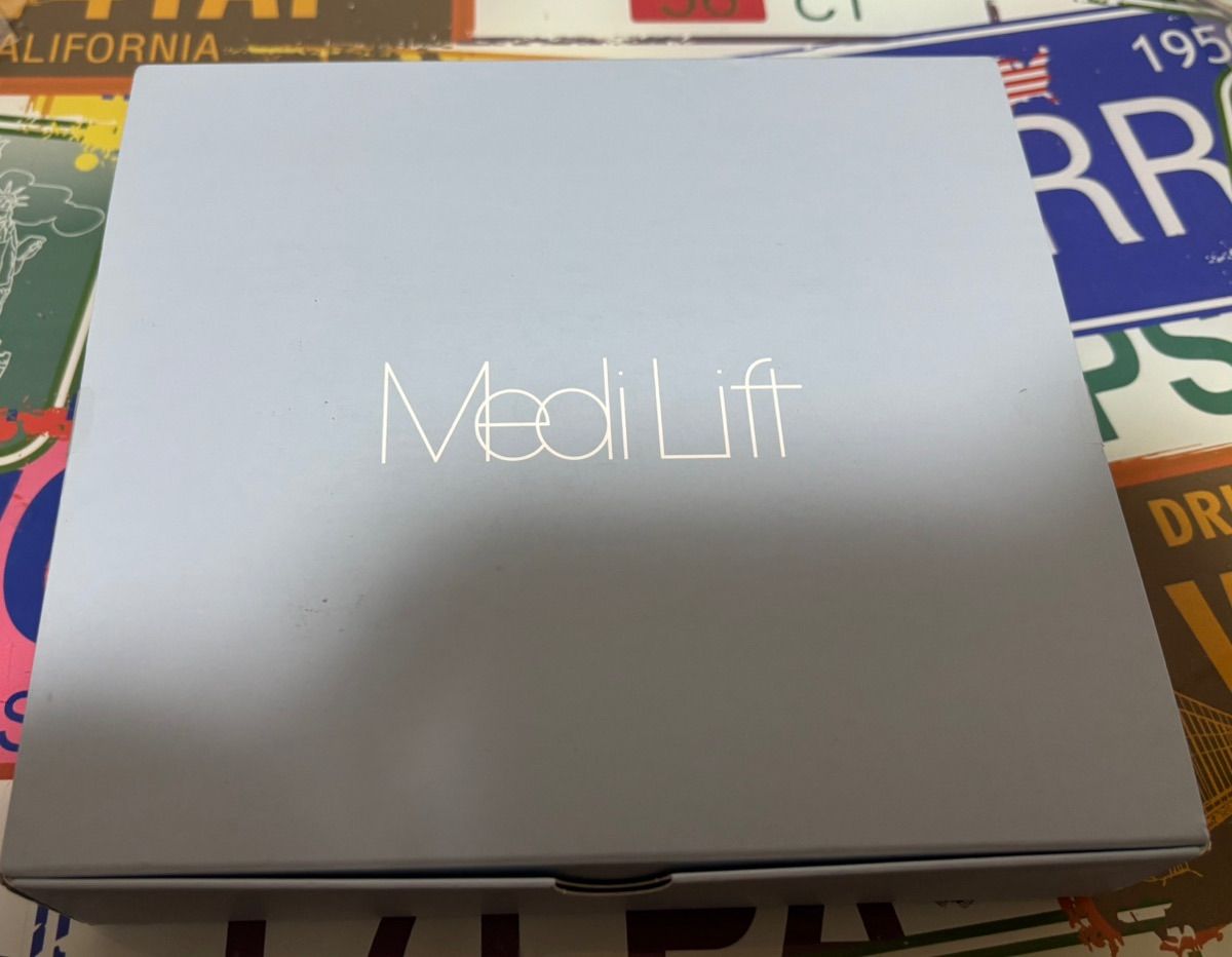 ヤーマン YA-MAN 美顔器 メディリフトアイ EPE-10BB 新品未開封】EPE