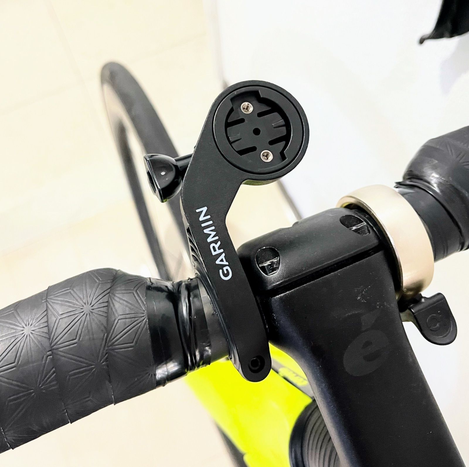 GARMIN アウトフロントマウント GoProマウント、ライトマウント付