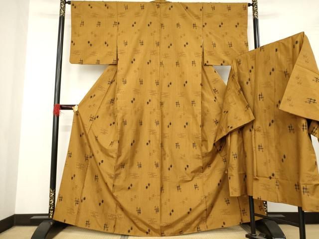 平和屋着物●本場琉球絣　紬　道中着セット　正絹　逸品　AABA9484ck 平和屋着物○本場琉球絣 紬 道中着セット 正絹 逸品 AABA9484ck - メルカリ