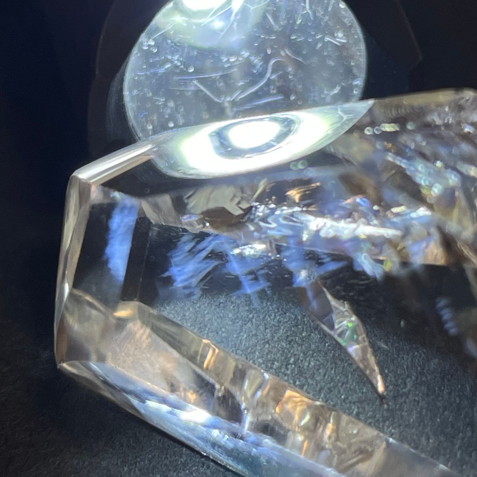 R✴Hです。レインボークォーツ 虹色水晶☆レインボークォーツ s407 天然石 Funky garuda stone