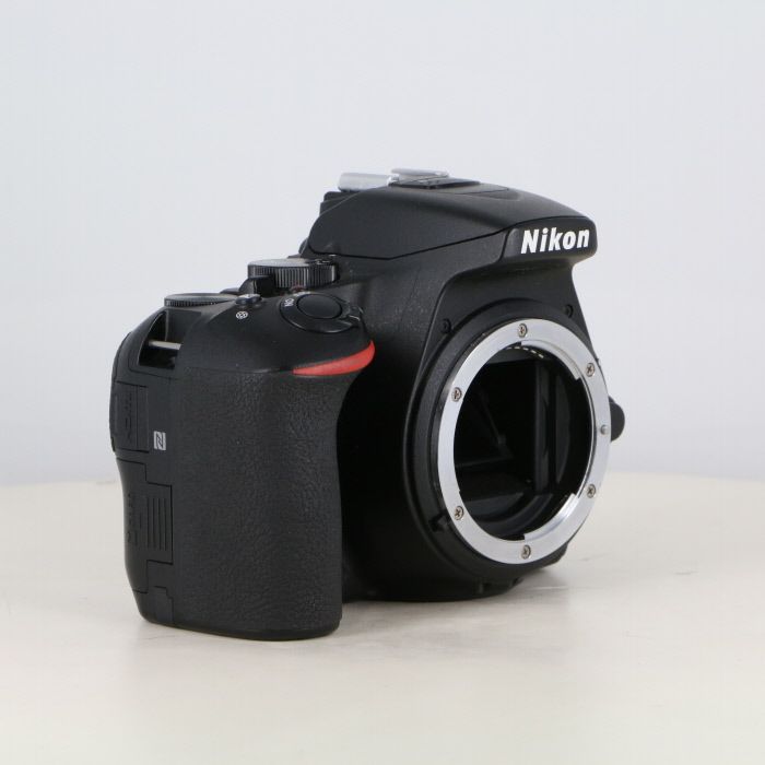 美品】 nikon D5600 ボディ □ 美品 □ ニコン Nikon D5600 ボディ ≪S数