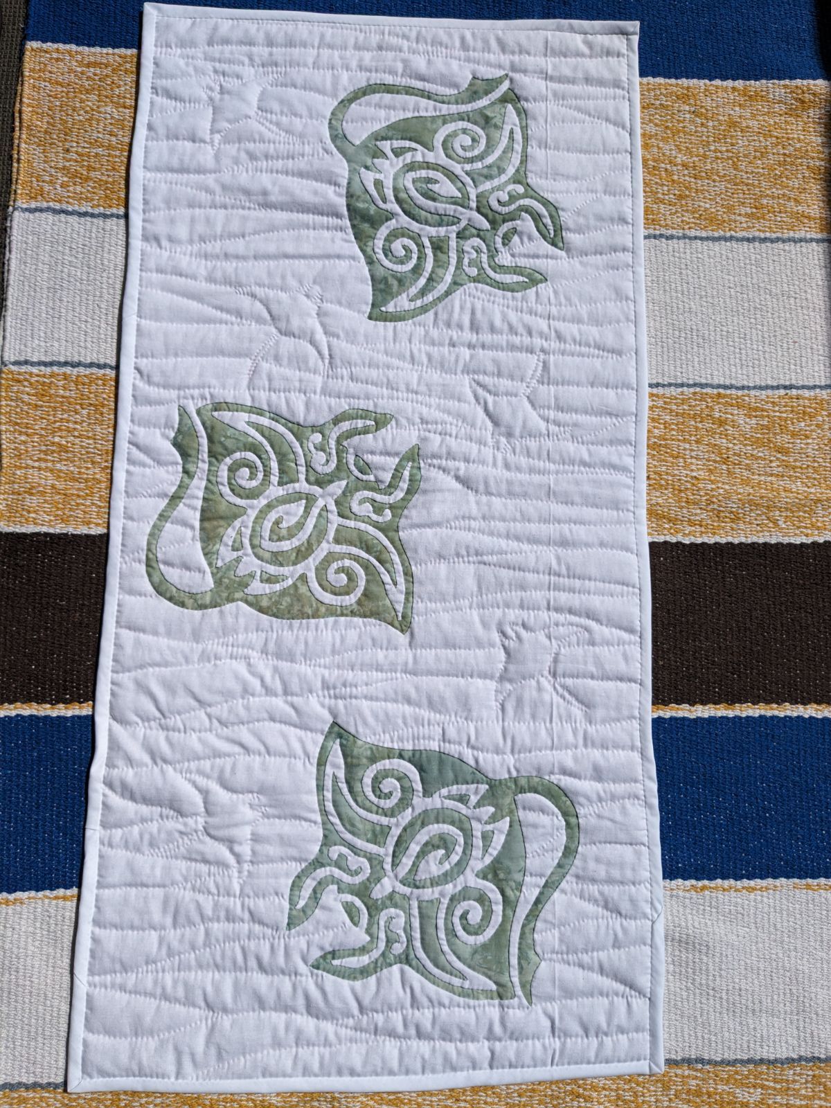 126×93cm アフガニスタン の マシュワニ手織り キリム 手織り絨毯 126