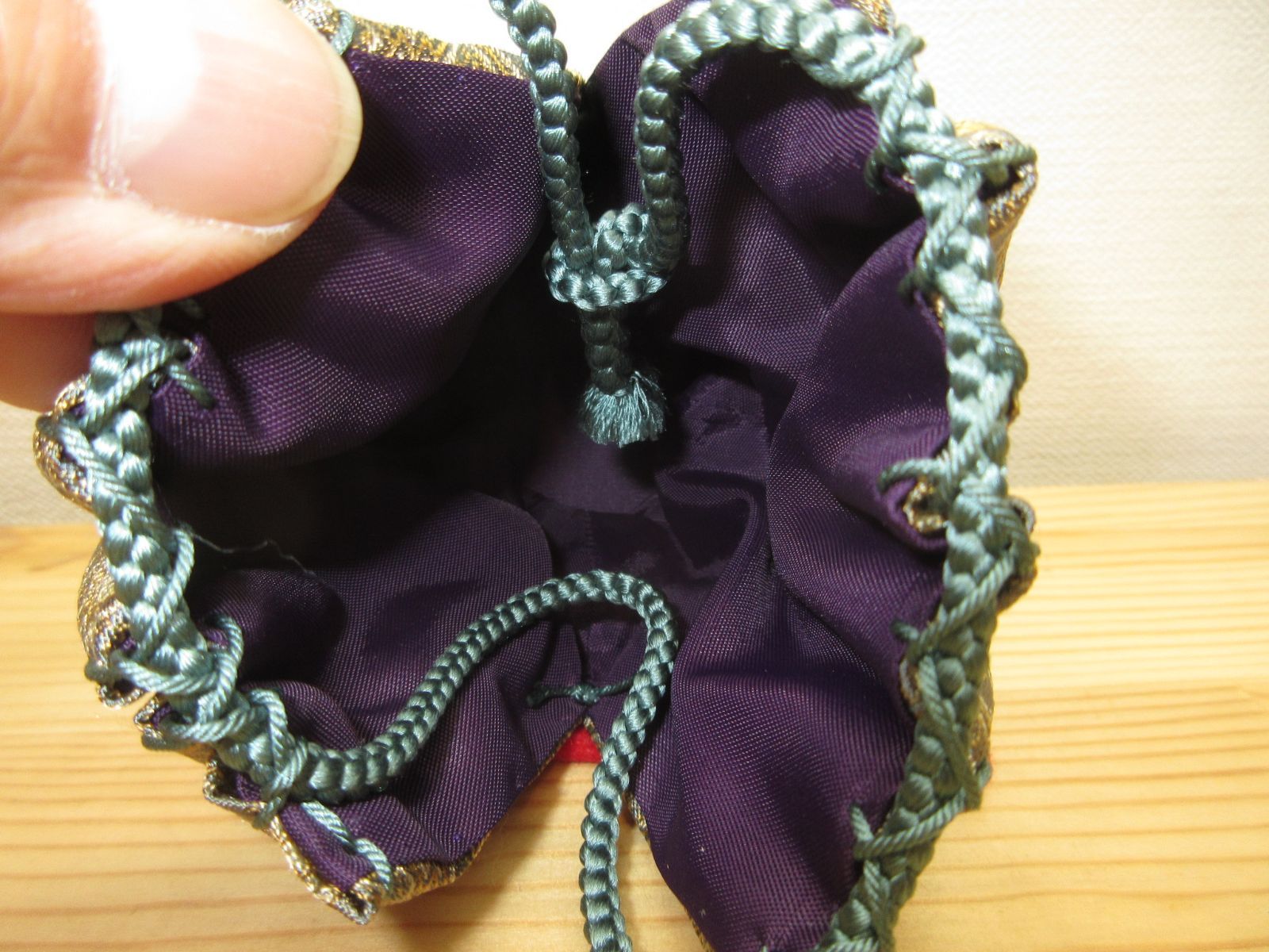 逢絢亭】茶道具 食籠 山中塗 独楽食籠 カケコ付 表千家書付 共箱入り