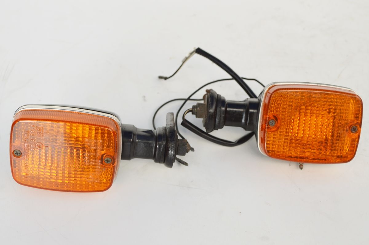 SUZUKI RG250E / X7スズキ リアウインカー　中古品　当時物　純正品　RG250　GT250/2