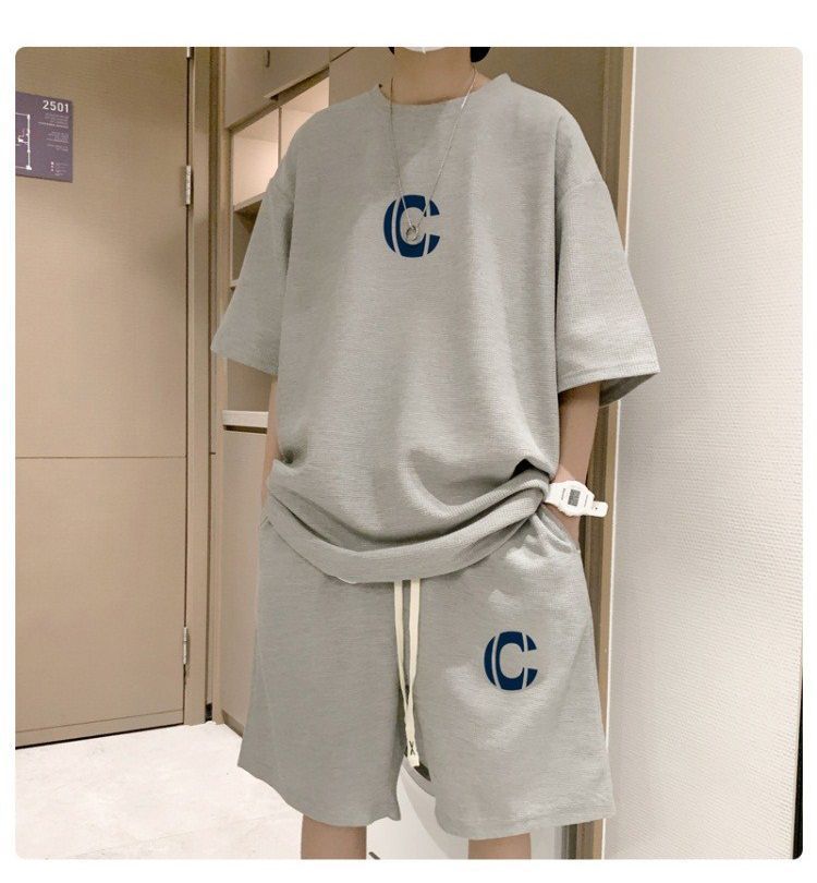 セレッソ大阪 練習着 半袖 紺色 白色 ➕ 短パン一枚 ウェア