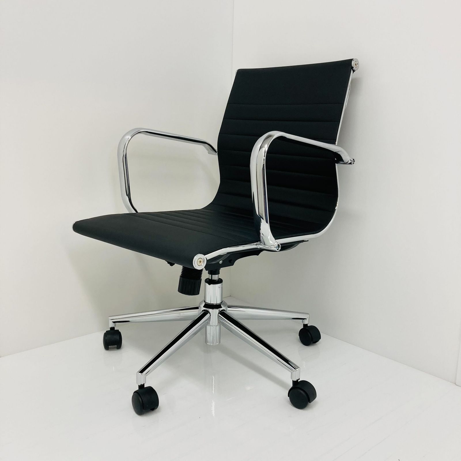 【中古 S(美品)】APS APS-N02　ミーティングチェア / ブラック