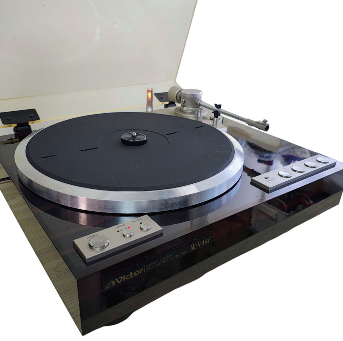 ターンテーブル