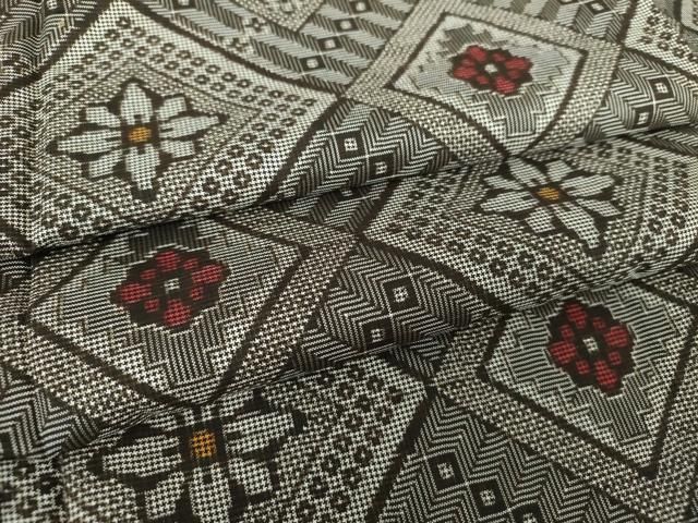 平和屋着物○本場大島紬 龍郷絣 花菱文 正絹 逸品 未使用 DAAS3776ps