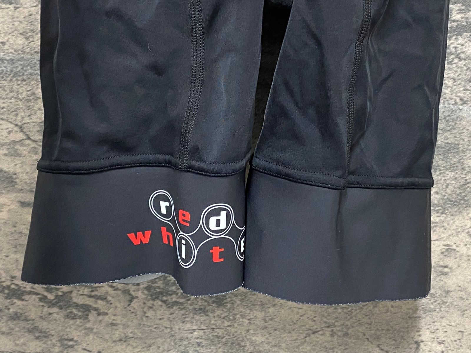 JH168 レッドホワイトアパレル RED WHITE ビブショーツ 黒 M