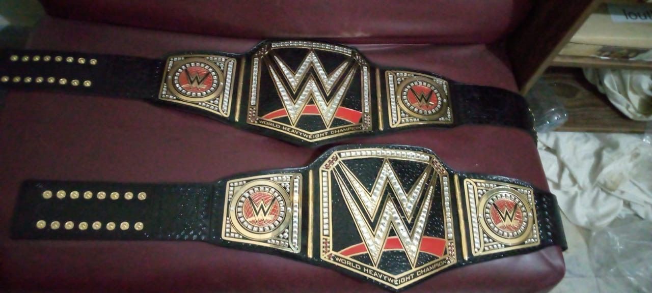 WWE Universal Championship WWEユニバーサル王座 チャンピオンベルト レプリカ プロレス オーダーメイド ☆発送予定日:  5月6日 - メルカリ